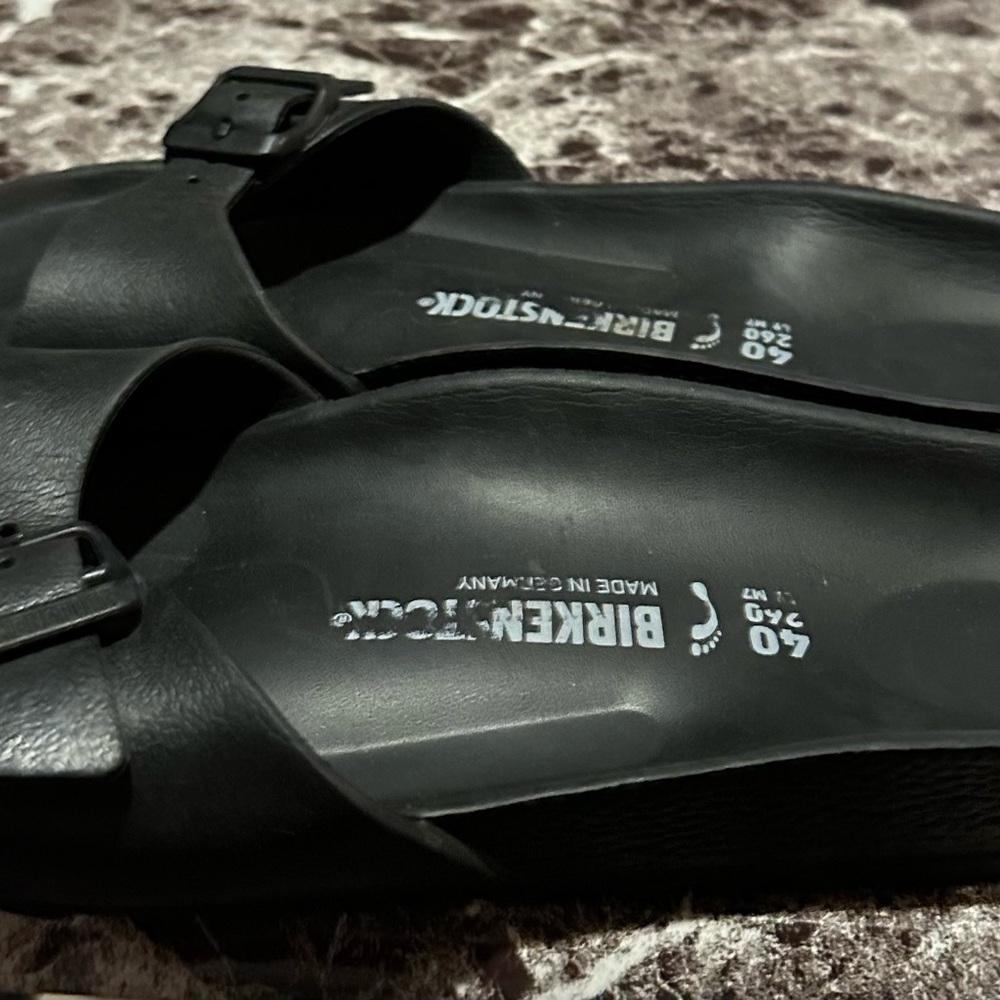 Birkenstock Black Men's Leather Buckle Slide Sandals - Picture 2 of 6